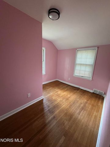 2811 Kenwood Boulevard, Toledo, OH 43606
