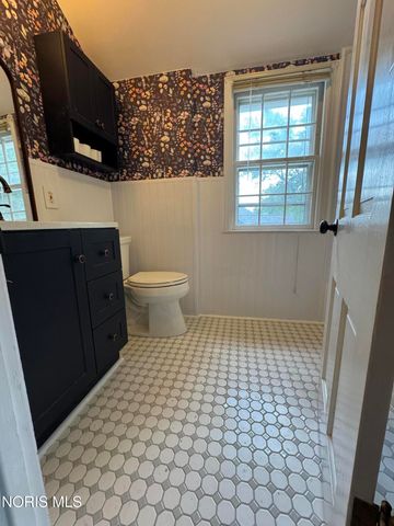 2811 Kenwood Boulevard, Toledo, OH 43606