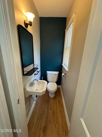 2811 Kenwood Boulevard, Toledo, OH 43606