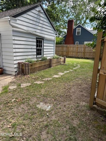 2811 Kenwood Boulevard, Toledo, OH 43606
