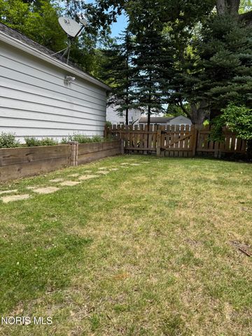 2811 Kenwood Boulevard, Toledo, OH 43606