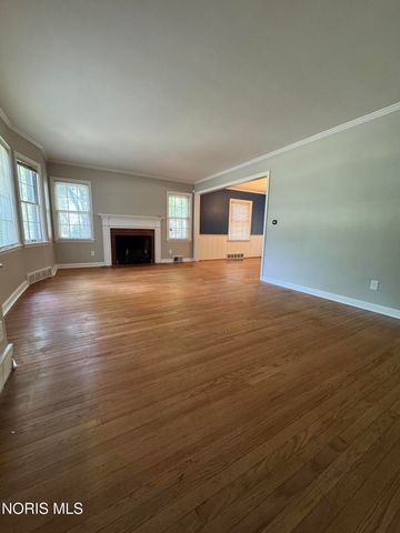 2811 Kenwood Boulevard, Toledo, OH 43606