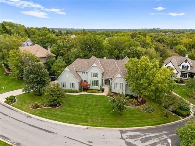 3609 Iron Horse Court, Leawood, KS 66224
