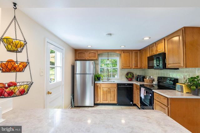 725 GIRARD AVE, Swarthmore, PA 19081