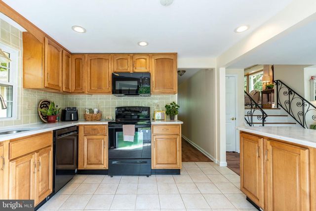 725 GIRARD AVE, Swarthmore, PA 19081