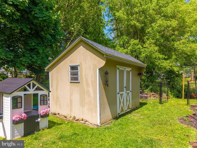725 GIRARD AVE, Swarthmore, PA 19081