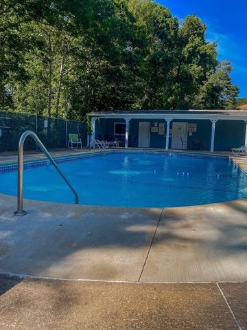 27 Surrey Lane 27, Bourne, MA 02532