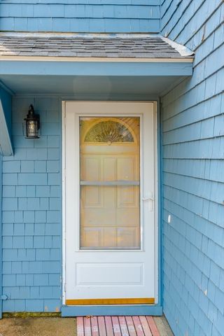 27 Surrey Lane 27, Bourne, MA 02532