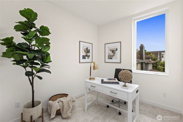 2328 D Franklin Avenue E, Seattle, WA 98102
