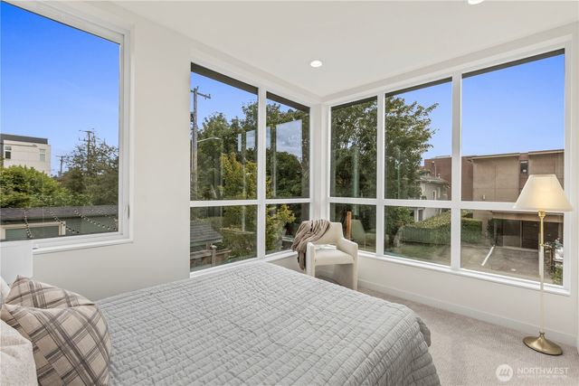 2328 D Franklin Avenue E, Seattle, WA 98102