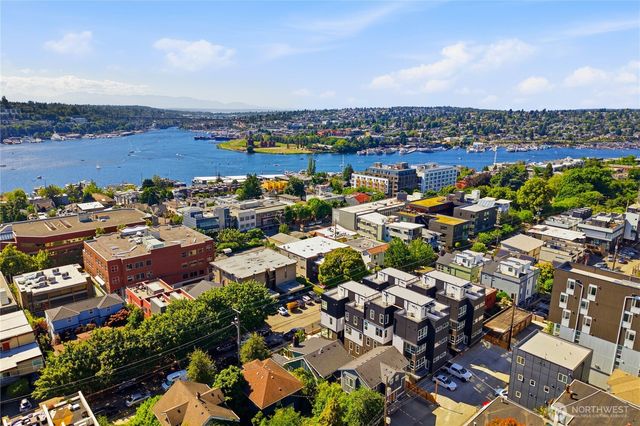 2328 D Franklin Avenue E, Seattle, WA 98102