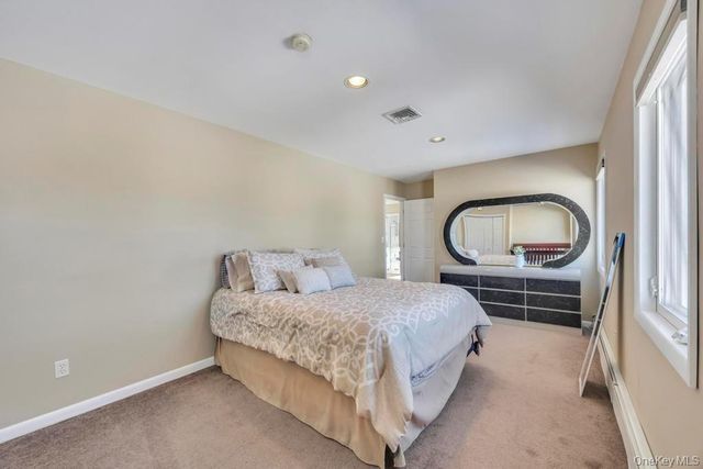 436 8th Street, Bohemia, NY 11716