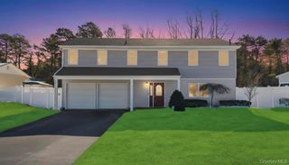 436 8th Street, Bohemia, NY 11716