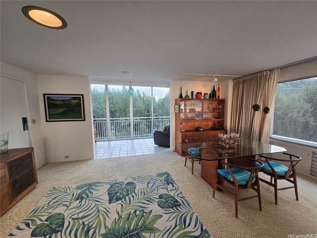 2969 Kalakaua Avenue 401, Honolulu, HI 96815