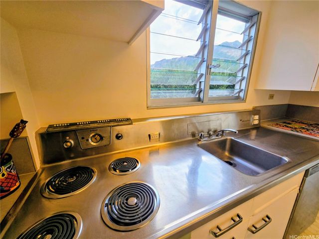 2969 Kalakaua Avenue 401, Honolulu, HI 96815