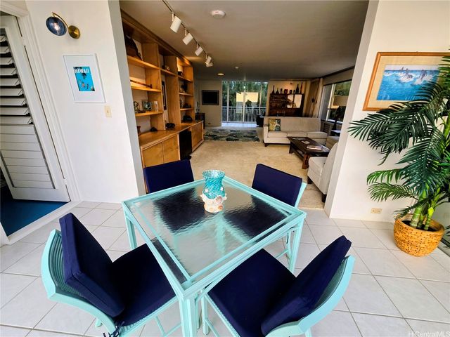 2969 Kalakaua Avenue 401, Honolulu, HI 96815