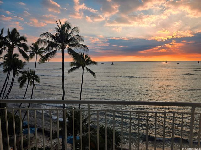 2969 Kalakaua Avenue 401, Honolulu, HI 96815