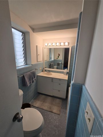 2969 Kalakaua Avenue 401, Honolulu, HI 96815