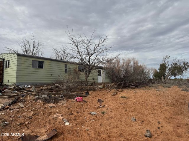 75 N County Road, Chambers, AZ 86502
