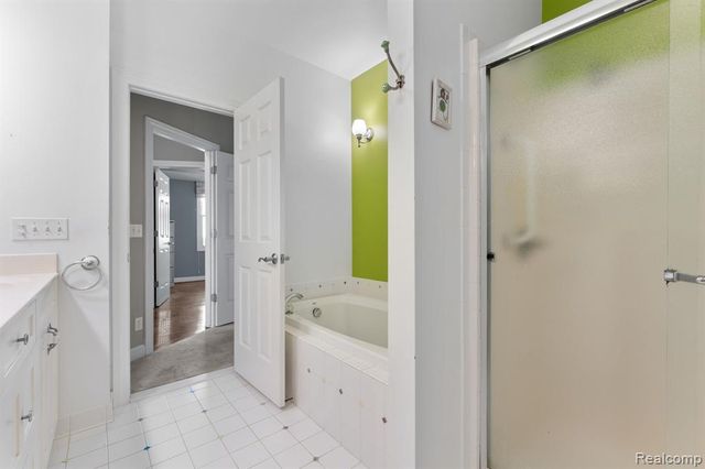 9350 Silverside, South Lyon, MI 48178
