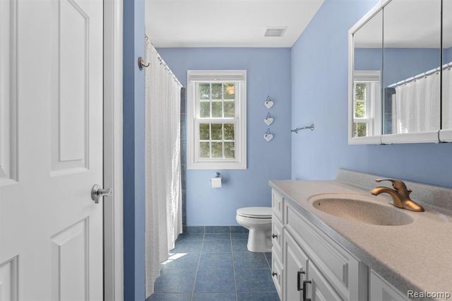 9350 Silverside, South Lyon, MI 48178