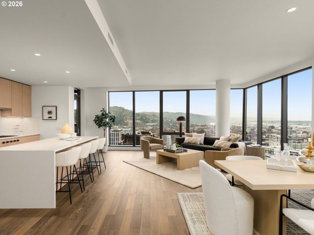 550 Sw 10TH Ave 2405, Portland, OR 97205