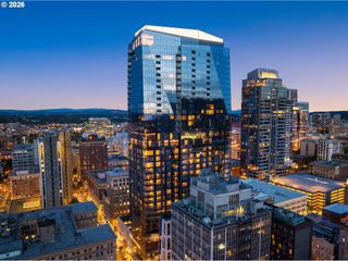 550 Sw 10TH Ave 2405, Portland, OR 97205