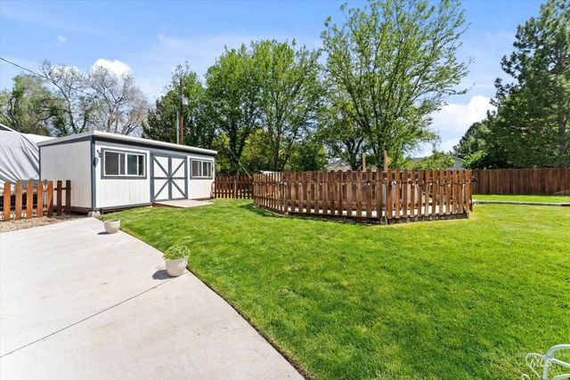 821 S Cove Ln, Nampa, ID 83686