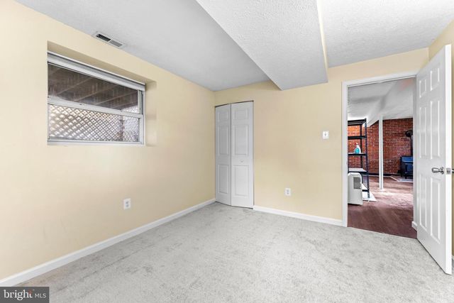 221 ANTIETAM RD, Essex, MD 21221