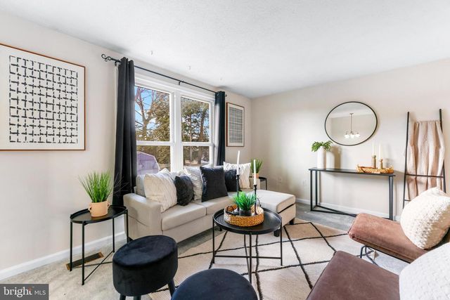 221 ANTIETAM RD, Essex, MD 21221