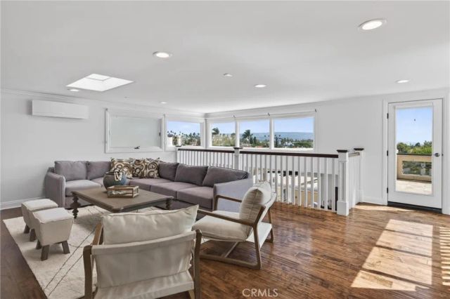 818 N Juanita B, Redondo Beach, CA 90277