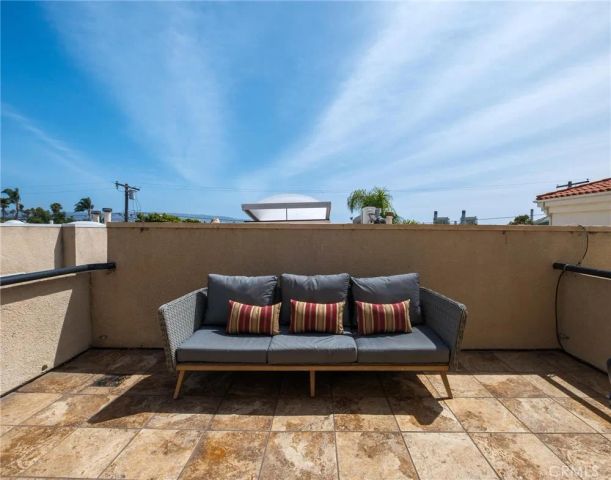 818 N Juanita B, Redondo Beach, CA 90277