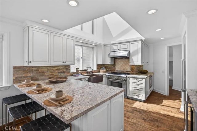 818 N Juanita B, Redondo Beach, CA 90277