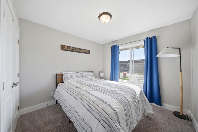 112 NE Megan Avenue, Elkhart, IA 50073