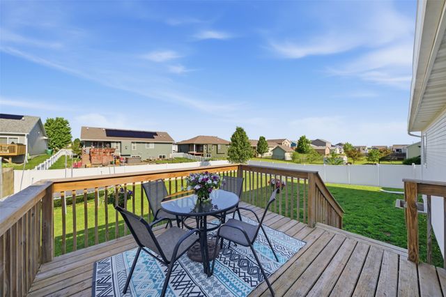 112 NE Megan Avenue, Elkhart, IA 50073