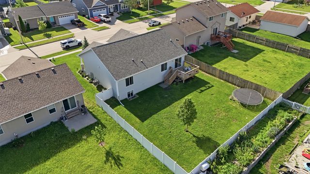 112 NE Megan Avenue, Elkhart, IA 50073