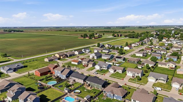 112 NE Megan Avenue, Elkhart, IA 50073