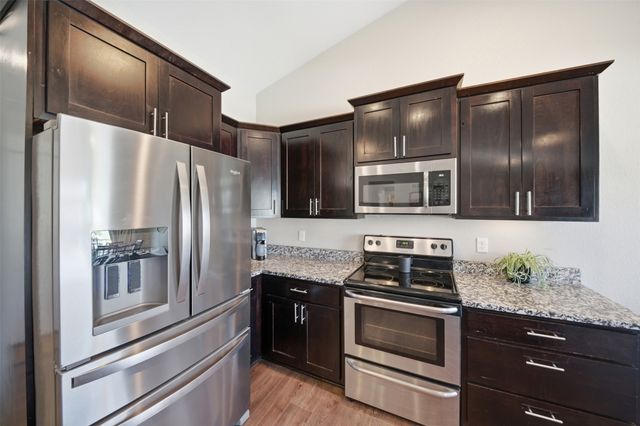 112 NE Megan Avenue, Elkhart, IA 50073