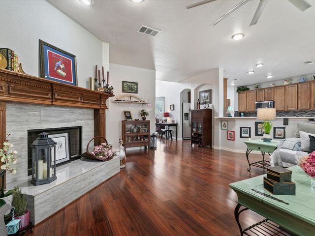 9312 Marble Falls Drive, Arlington, TX 76002