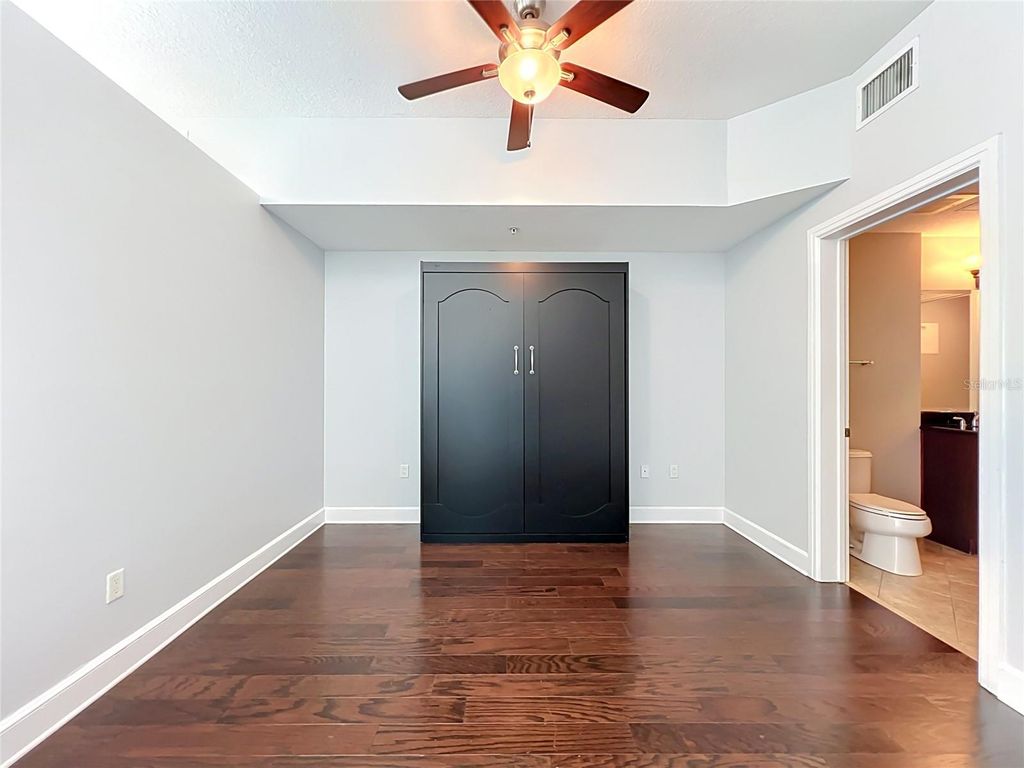 Image 20 of property listing at 101 S EOLA DRIVE 1008, Orlando, FL 32801