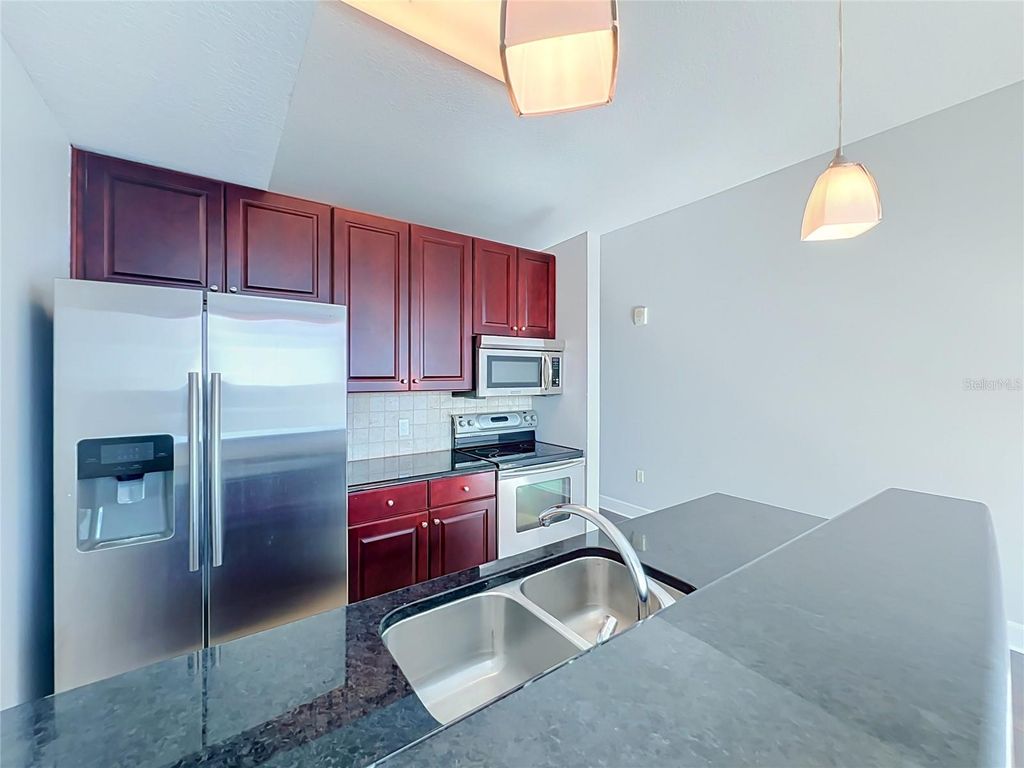 Image 37 of property listing at 101 S EOLA DRIVE 1008, Orlando, FL 32801