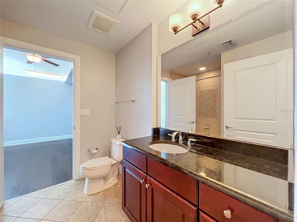 Image 48 of property listing at 101 S EOLA DRIVE 1008, Orlando, FL 32801