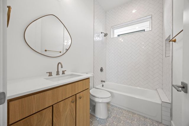 106 W CROSLIN ST 1, Austin, TX 78752