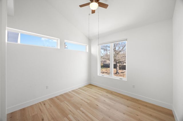 106 W CROSLIN ST 1, Austin, TX 78752