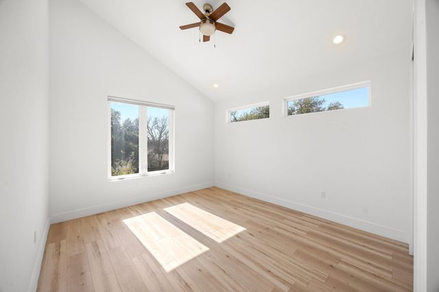 106 W CROSLIN ST 1, Austin, TX 78752