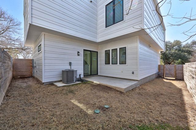 106 W CROSLIN ST 1, Austin, TX 78752