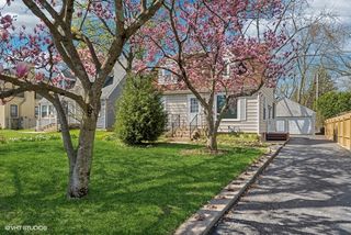 1552 McCraren Road, Highland Park, IL 60035