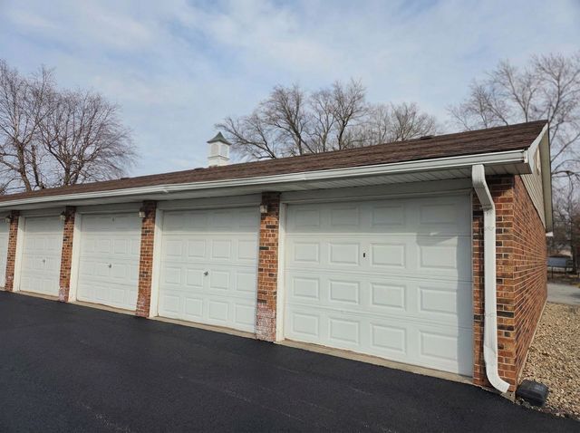 7117 W 93rd Street 105, Oak Lawn, IL 60453