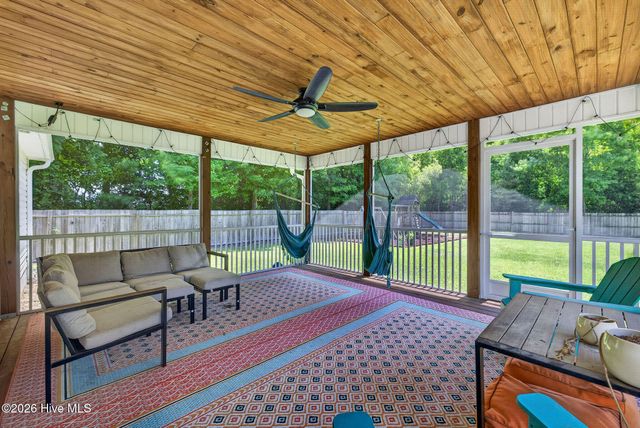 89 Over Street, Burgaw, NC 28425