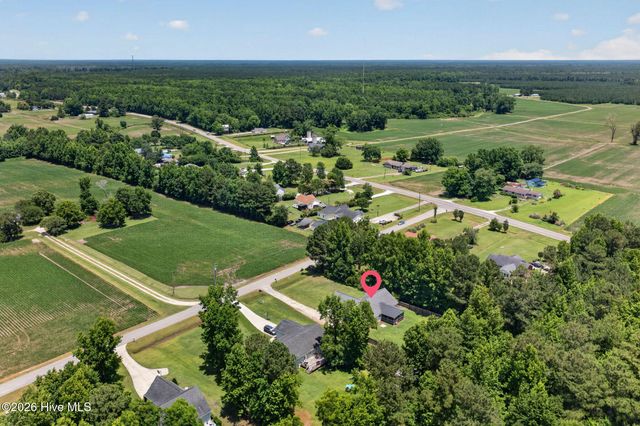89 Over Street, Burgaw, NC 28425